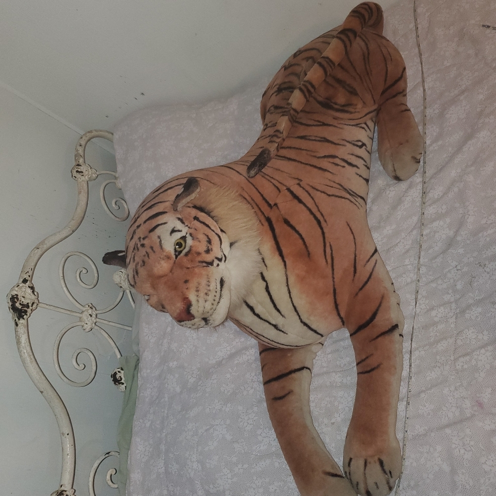 Giant Vintage Stuffed Tiger - Picture 3 of 6